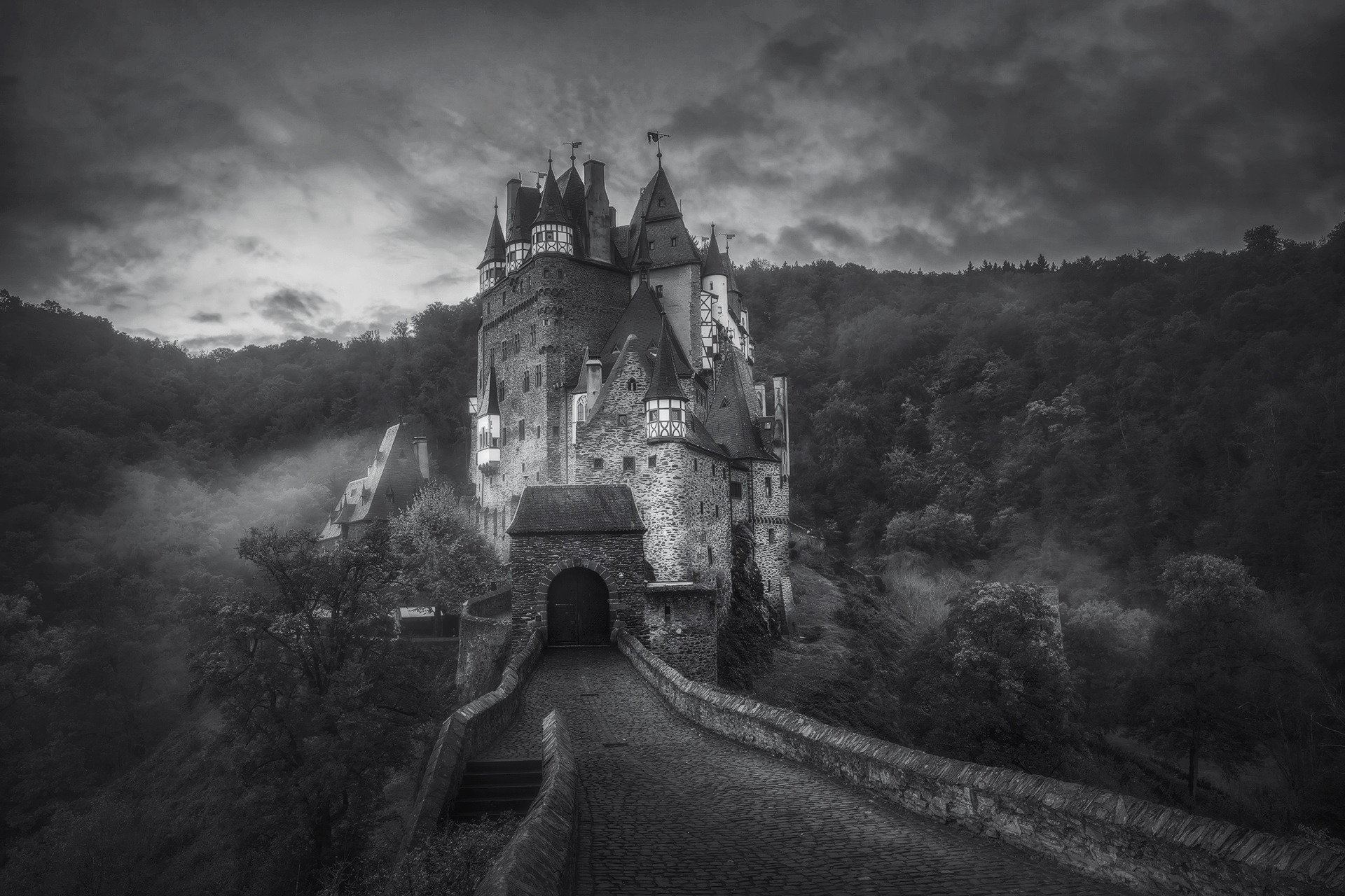 FRAÜ BLÜCKER LAMENT