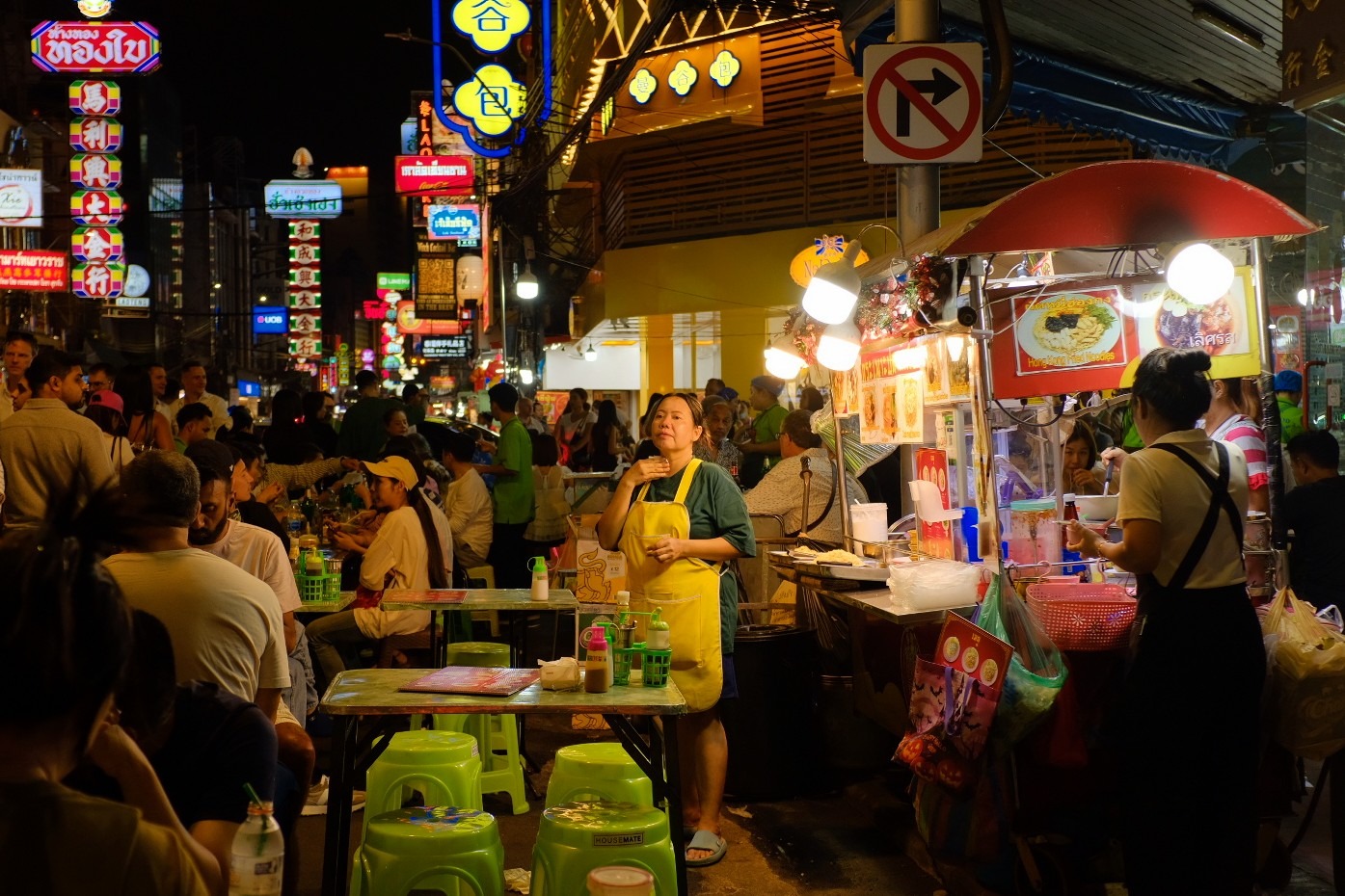 Leda Kontopoulou - Bangkok's light, it's people