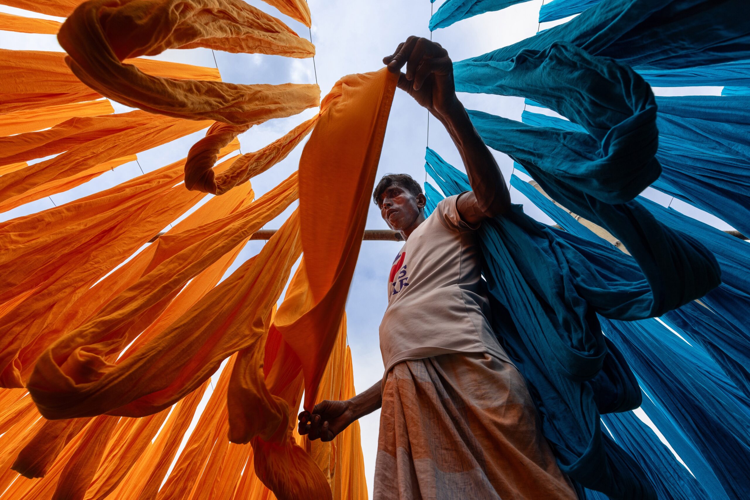 Azim Khan Ronnie - Drying cloths