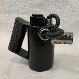 Robert Snyder
Black Blowtorch
Wheel-thrown and hand-built porcelain fired to cone 5 then luster fired with silver luster.
$3,000.
perpetuitypottery.com Robert Snyder - Black Blowtorch